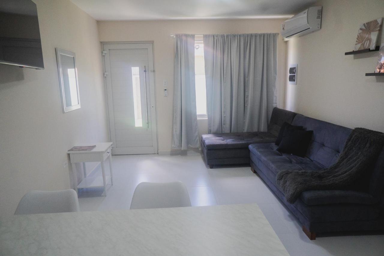 Pavia'S Centerpoint Oasis Daire Oranjestad Dış mekan fotoğraf